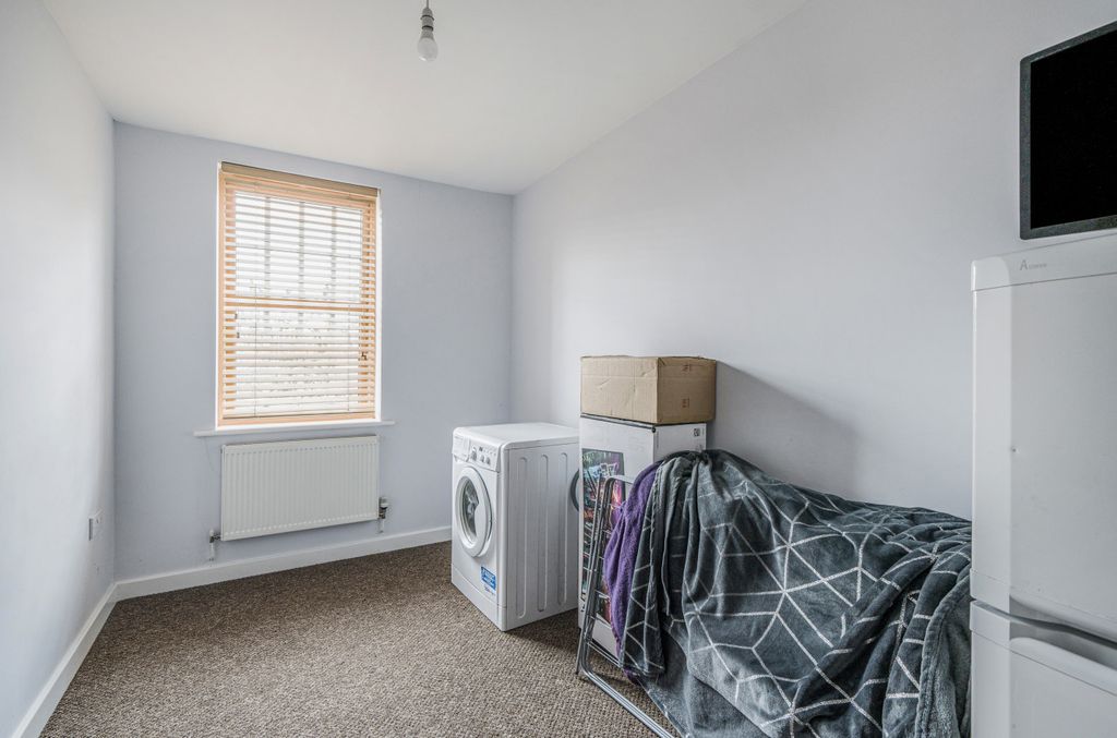 Additional image 8 of 2 bed flat for saleFigham Road, Beverley HU17