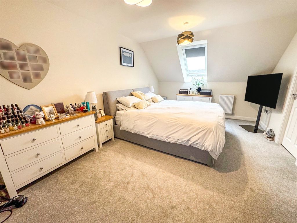 Additional image 5 of 4 bed detached house for saleMontgomery Avenue, Wellesley, Aldershot, Hampshire GU11