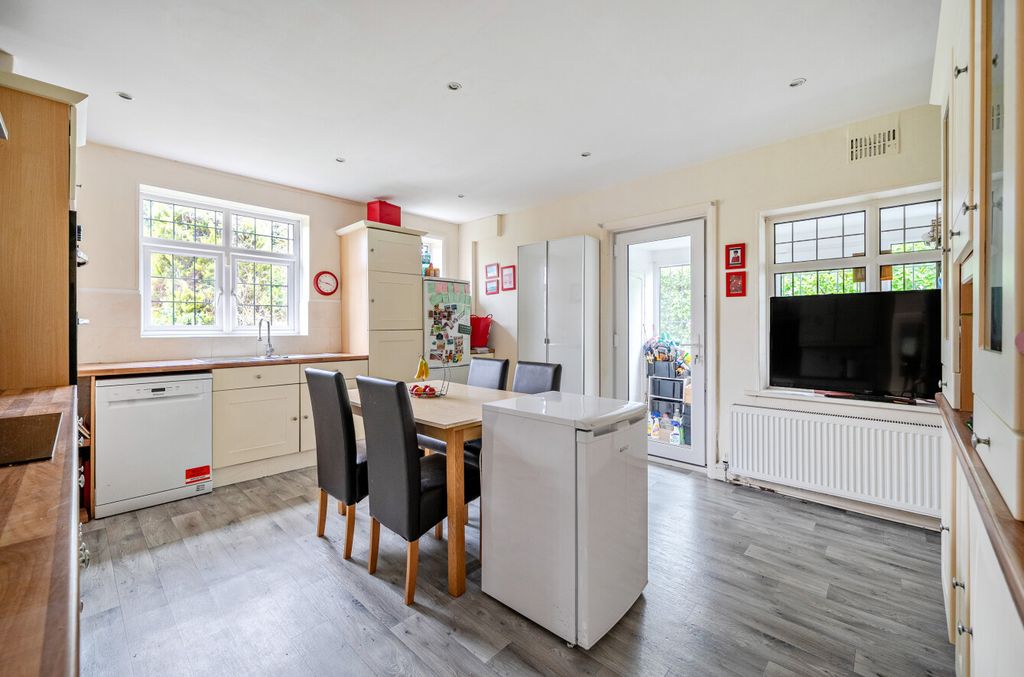Additional image 7 of 4 bed detached house for saleCranmore Lane, Aldershot, Hampshire GU11