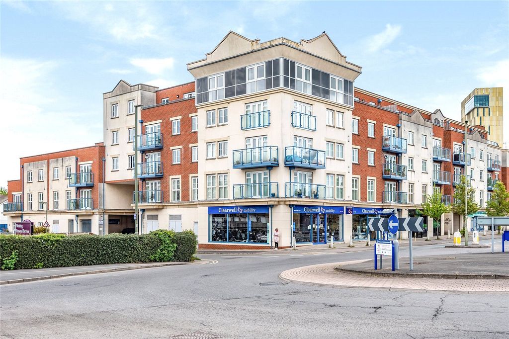 Additional image 2 of 2 bed flat for sale101 Goldsworth Road, Woking, Surrey GU21