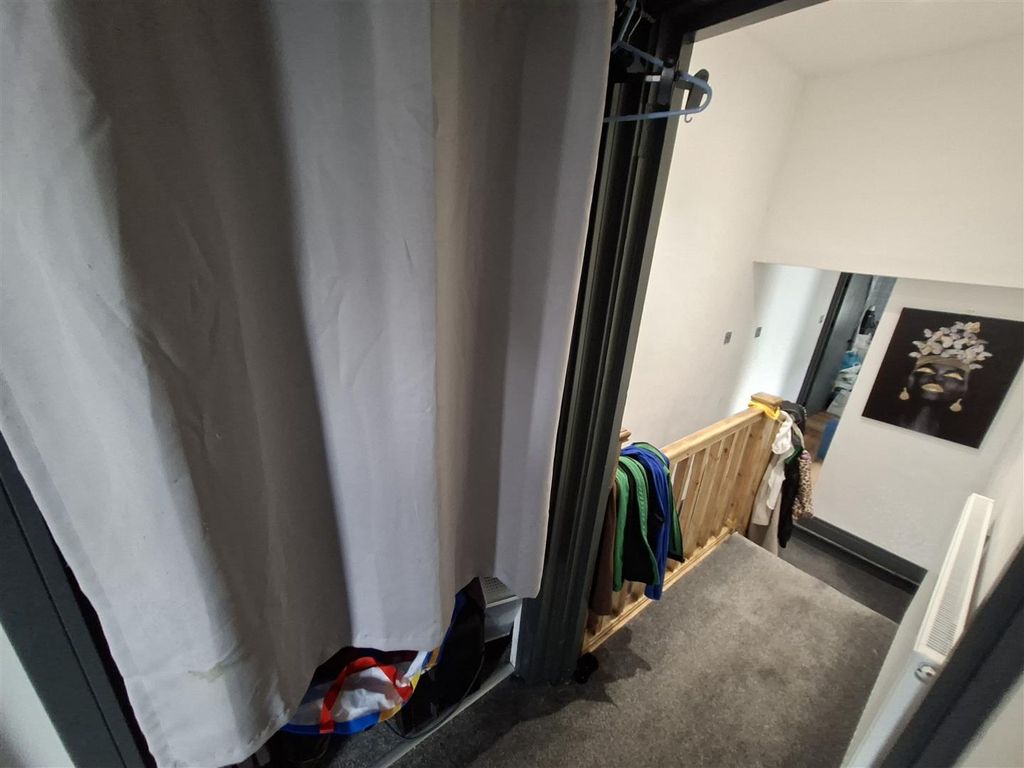 1 bed flat for saleCarlisle Street, Splott, Cardiff CF24 photo 4