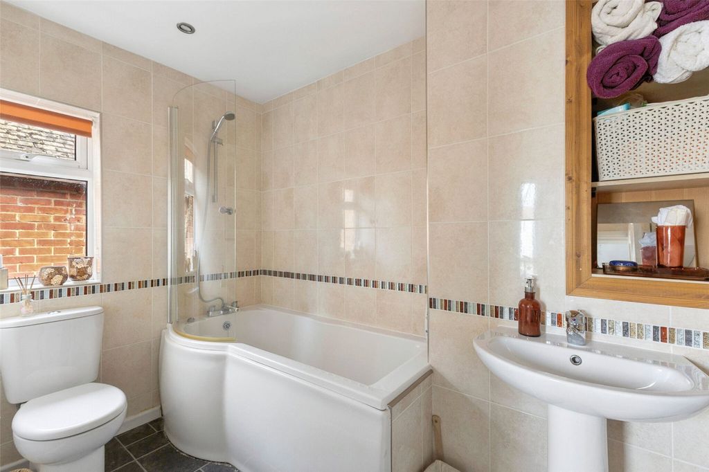 Additional image 13 of 3 bed detached house for saleChawton Park Road, Alton GU34