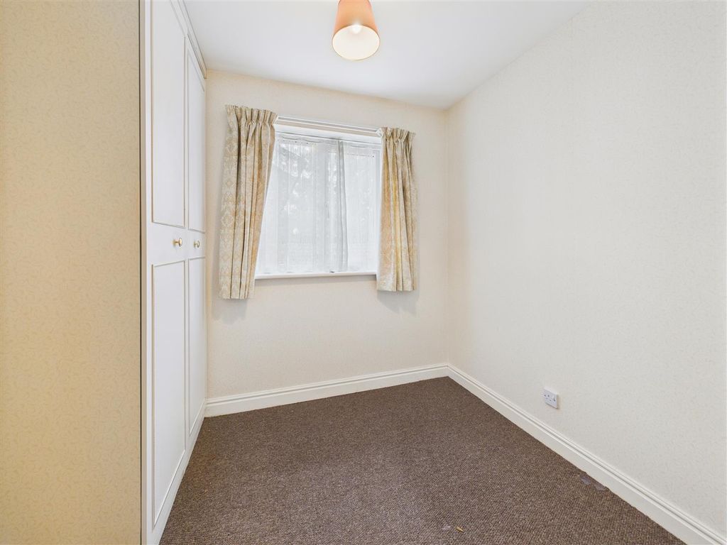 Additional image 8 of 2 bed flat for saleOld Manor Lawns, Long Lane, Beverley HU17