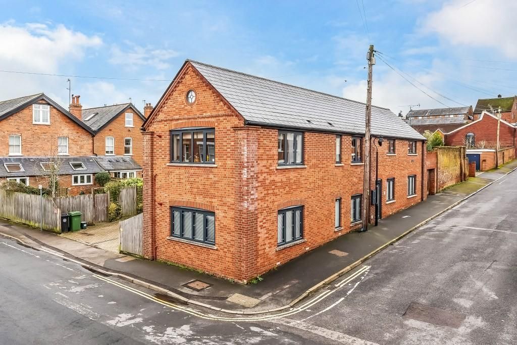 1 bed flat for saleJubilee Terrace, Dorking RH4