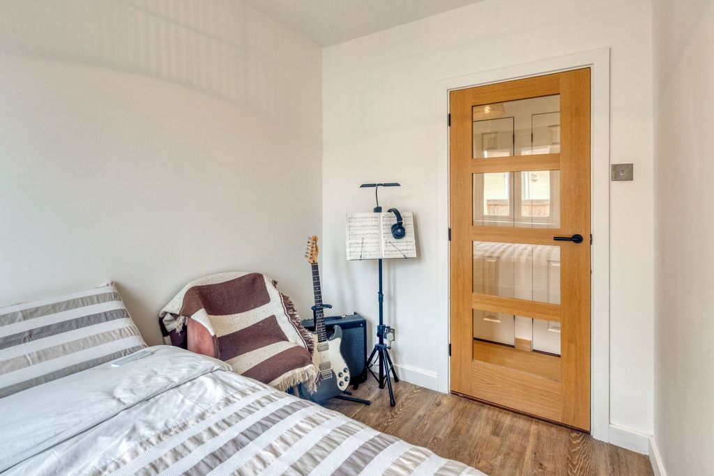 Additional image 19 of 2 bed flat for sale2 Windmark, Byron Lane, St Helier JE2
