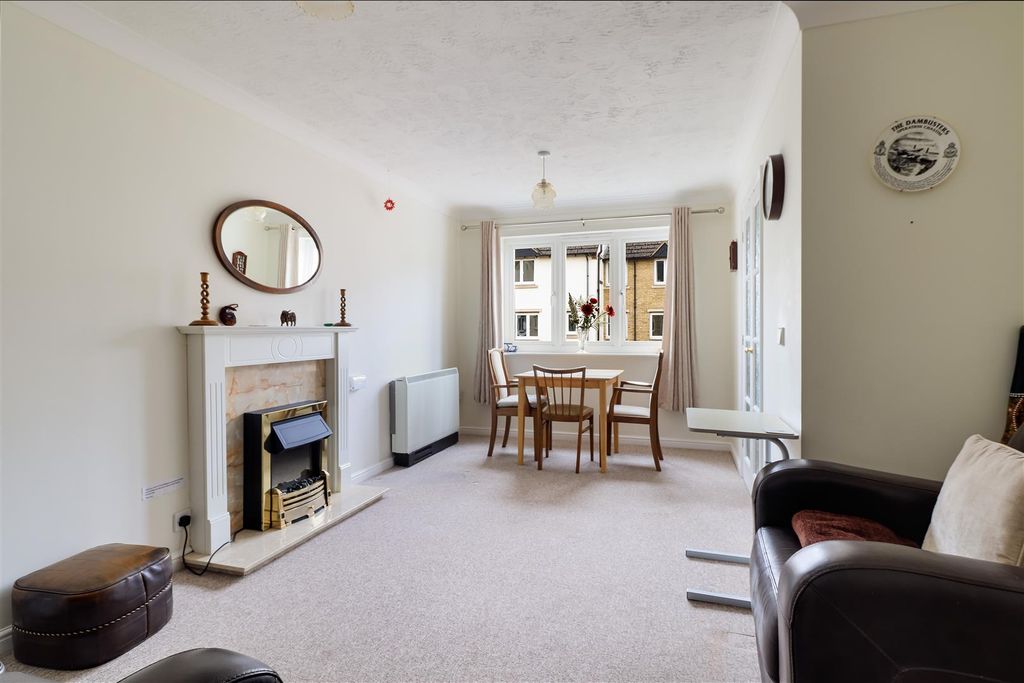Additional image 6 of 2 bed flat for saleUnion Lane, Chesterton, Cambridge CB4