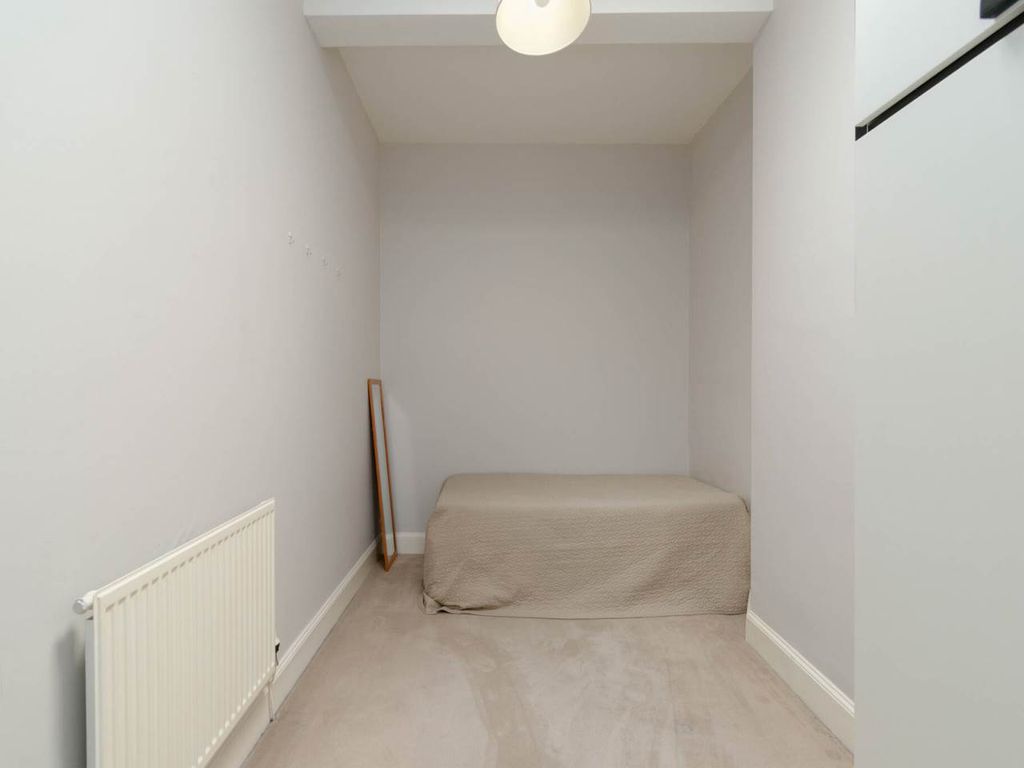 Additional image 13 of 2 bed flat for saleNorth Bank Street, Edinburgh EH1