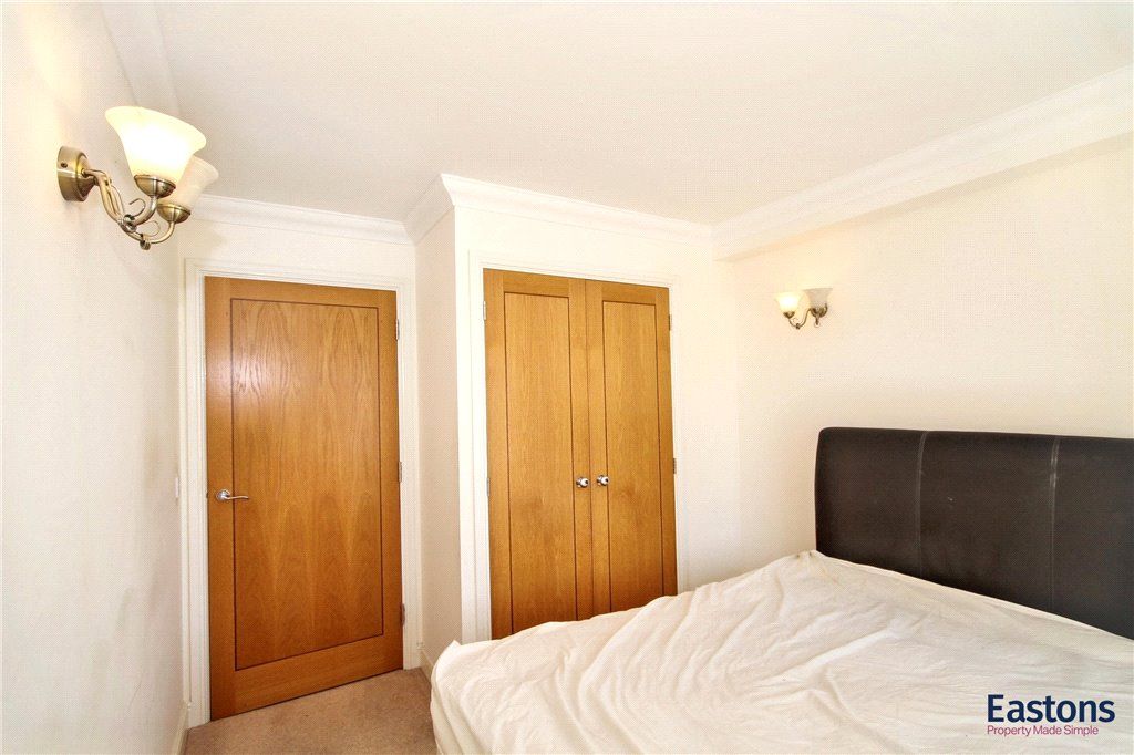 Additional image 17 of 2 bed flat for saleElizabeth Drive, Banstead SM7