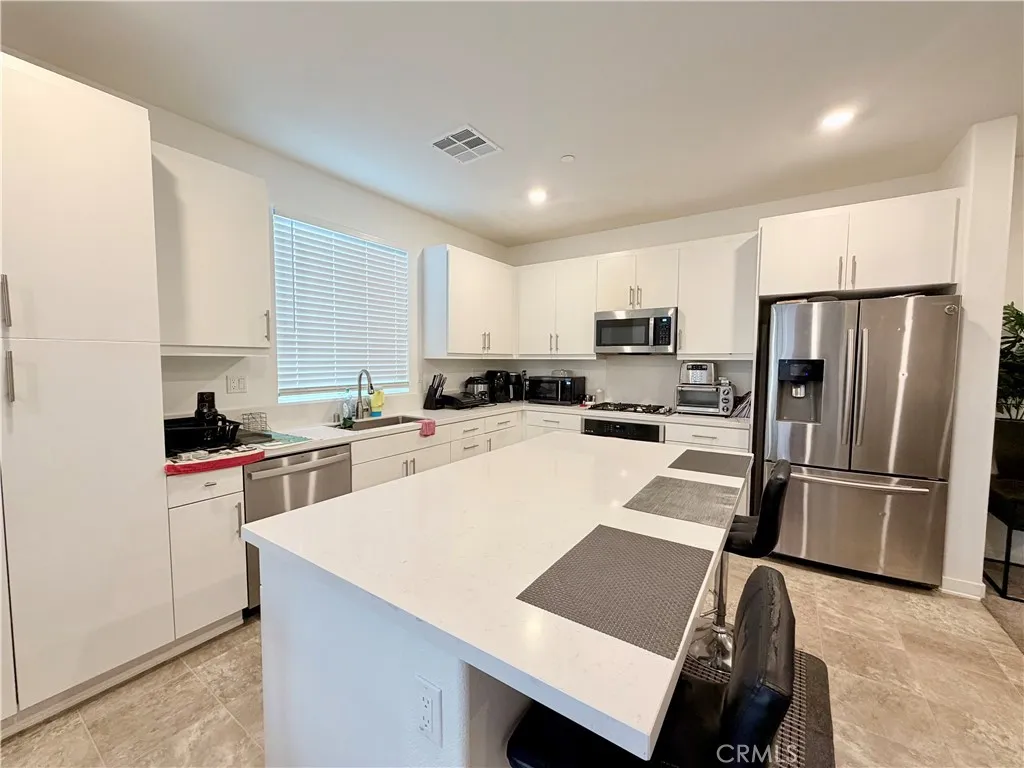 Additional image 6 of 16584 Poppy Seed Ln, Fontana, CA 92336