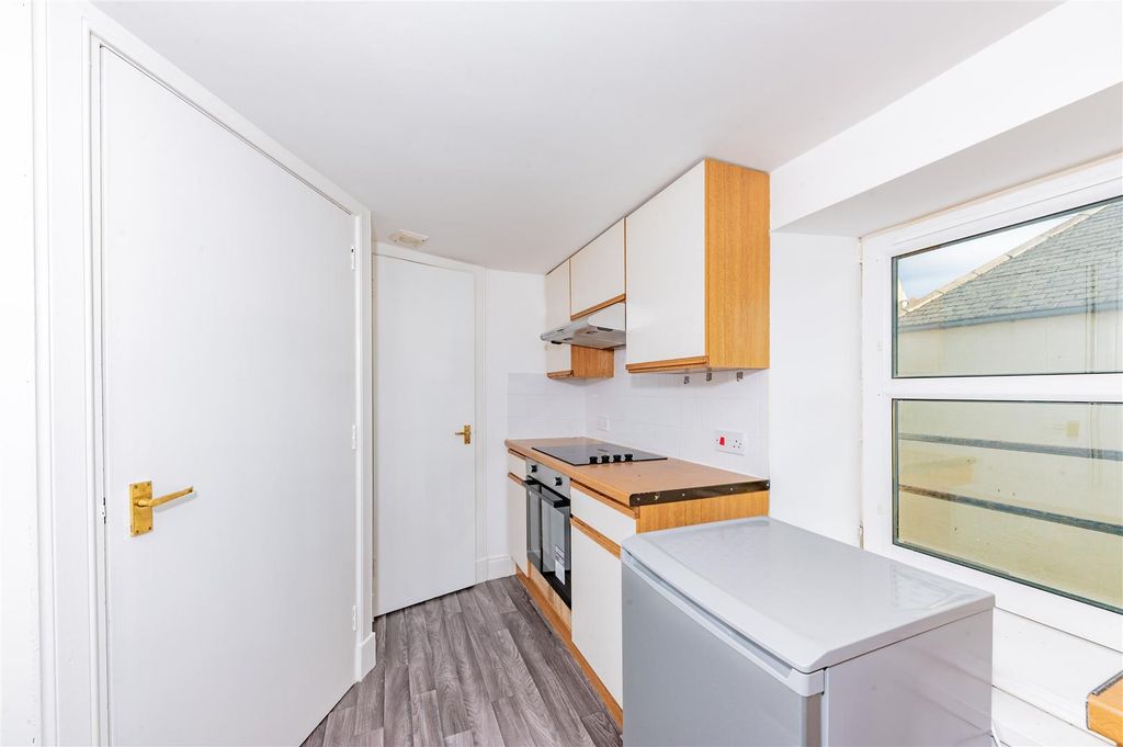 Additional image 6 of 2 bed flat for saleWest Grimsby, Arbroath DD11