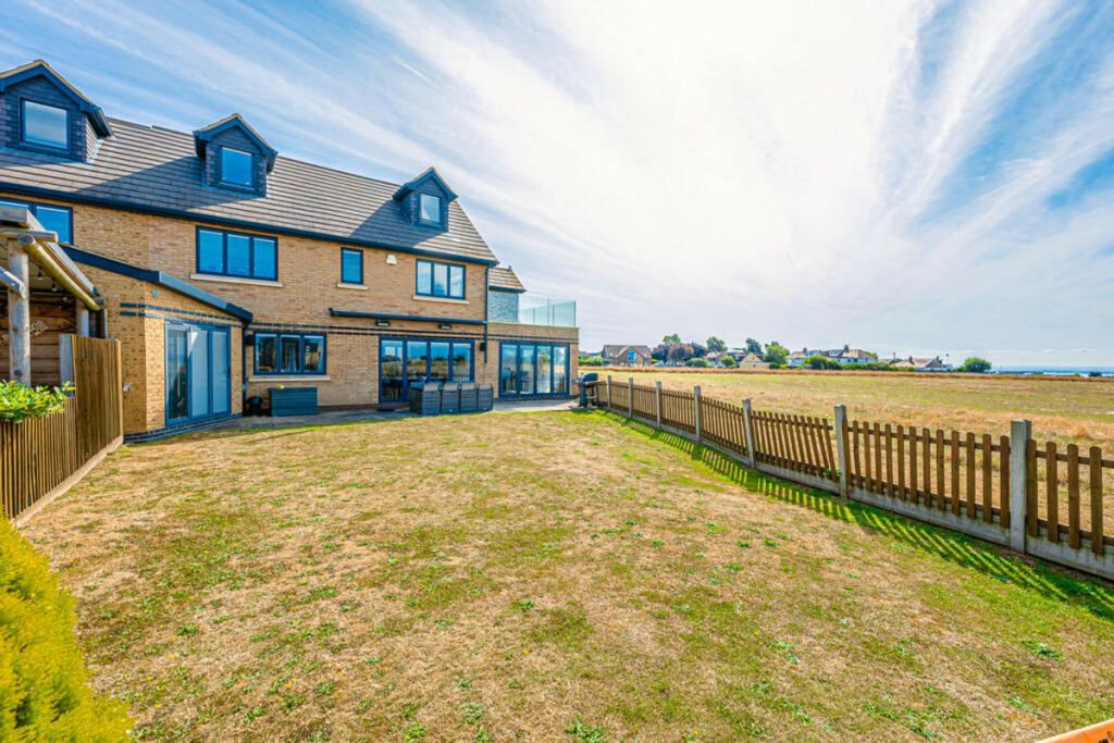 Additional image 2 of 5 bed detached house for saleHomestead Gardens, Hadleigh SS7