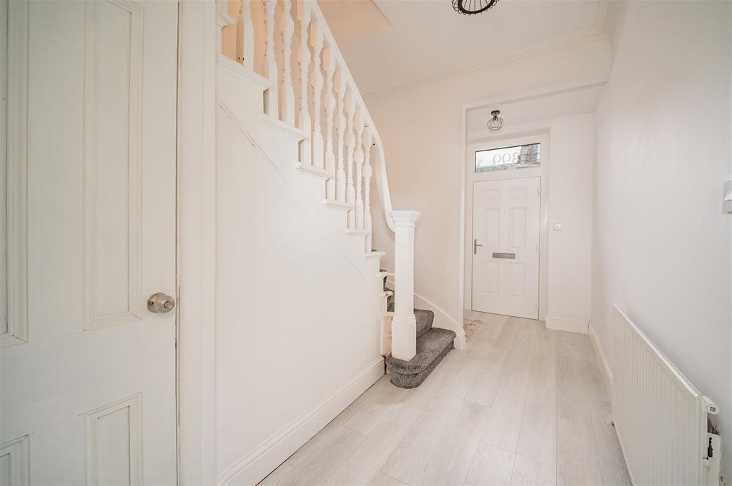 Additional image 3 of 3 bed flat for saleStrathmartine Road, Dundee DD3
