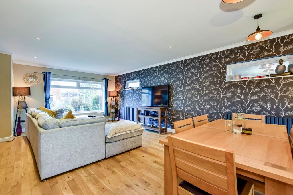 Additional image 6 of 4 bed detached house for saleGreenways, Abbots Langley WD5