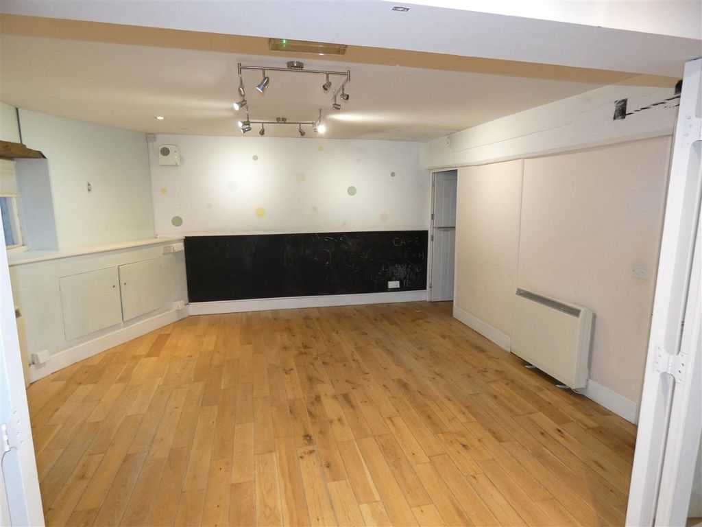 Additional image 3 of Property for saleTarrant Square, Arundel BN18