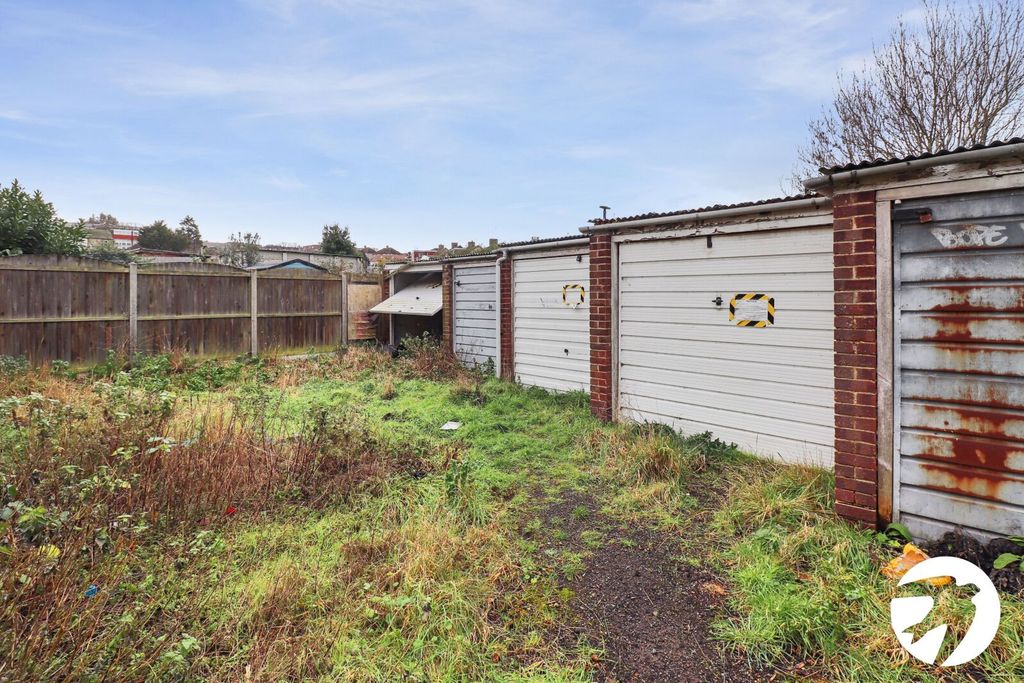 Additional image 8 of 2 bed maisonette for saleRipley Road, Belvedere DA17