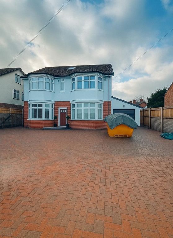 5 bed detached house for saleStoreton Road, Prenton CH42