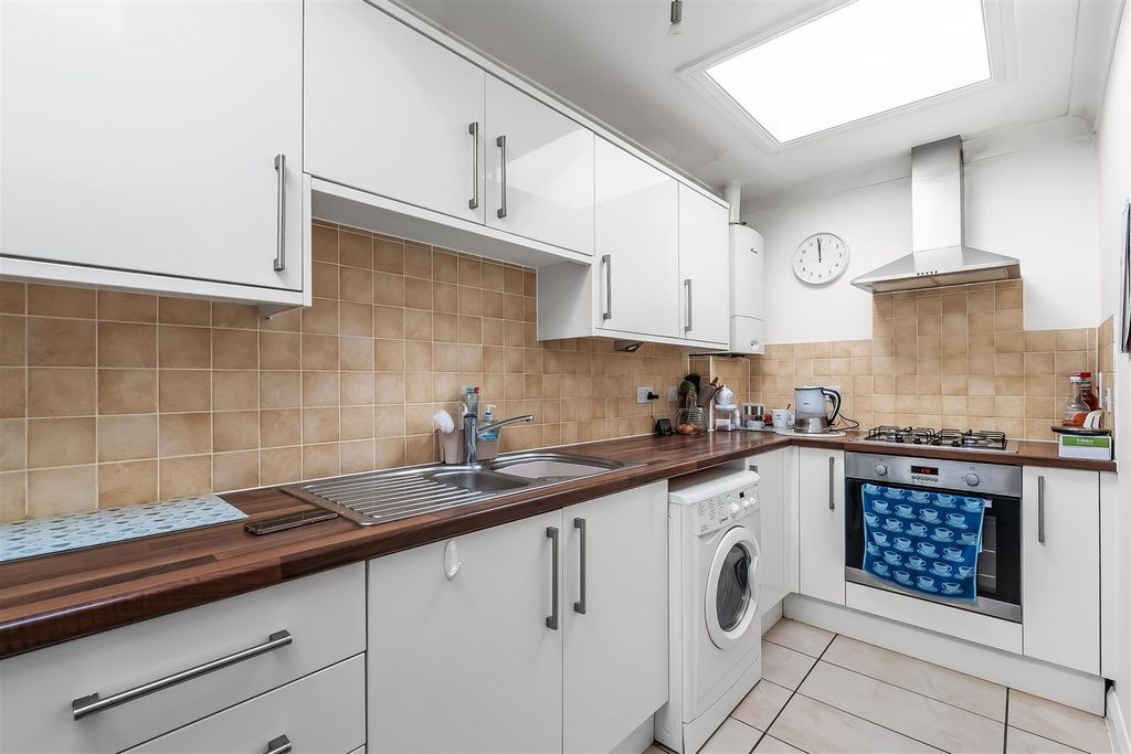 Additional image 4 of 2 bed flat for saleThe Street, Ashtead KT21