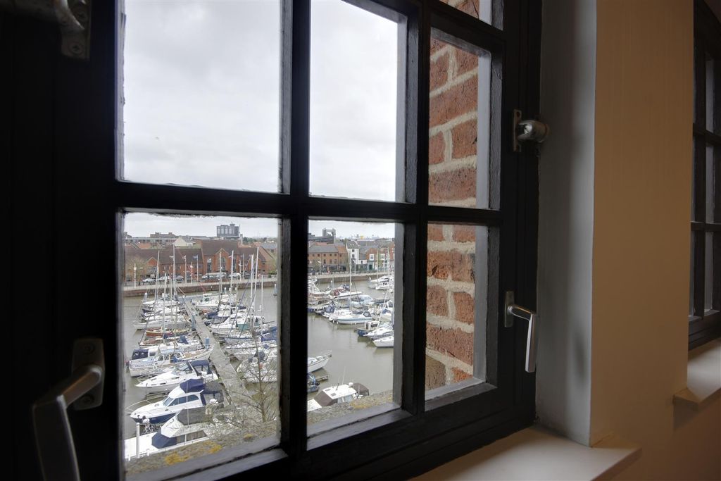 Additional image 8 of 1 bed flat for saleKingston Street, Hull HU1