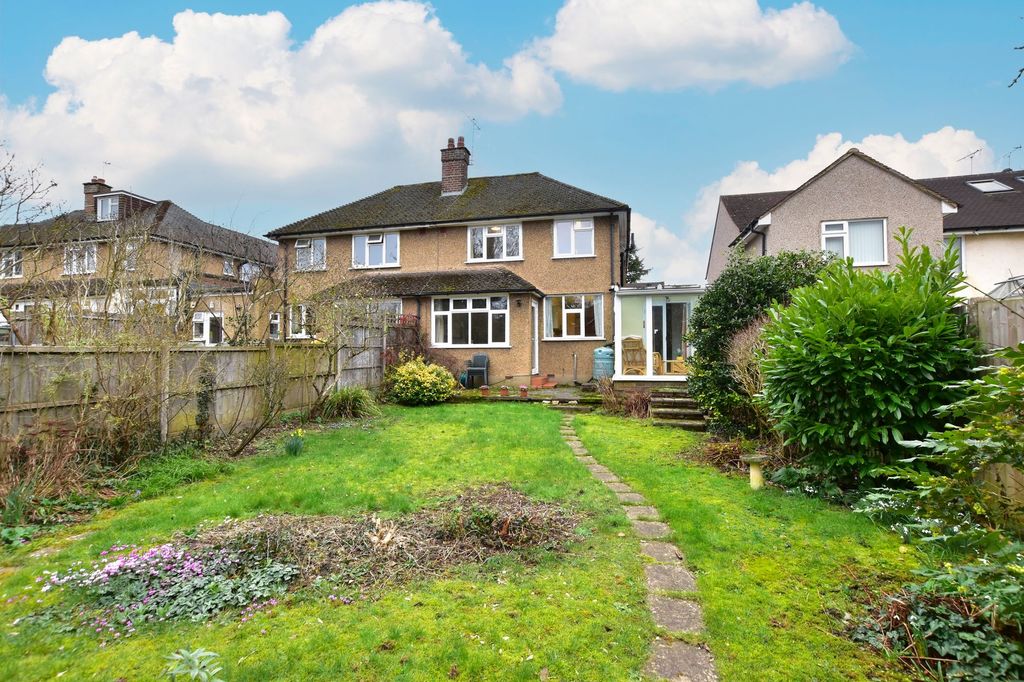 Additional image 18 of 3 bed semi-detached house for saleBroomfield Rise, Abbots Langley WD5