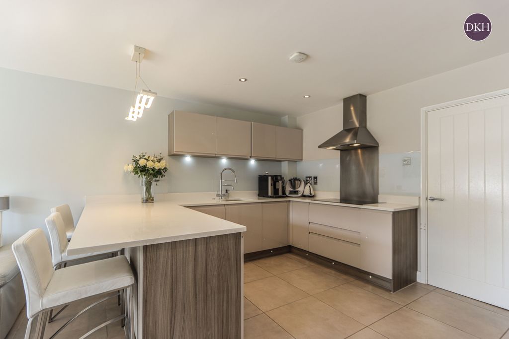 Additional image 5 of 3 bed semi-detached house for saleWoodside Road, Abbots Langley, Hertfordshire WD5