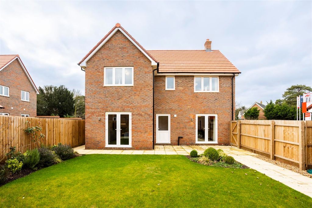 Additional image 23 of 4 bed detached house for saleBuckenham Road, Attleborough NR17