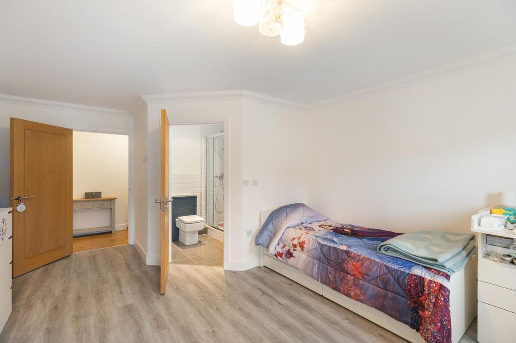 Additional image 12 of 2 bed flat for saleKemerton Road, Beckenham BR3