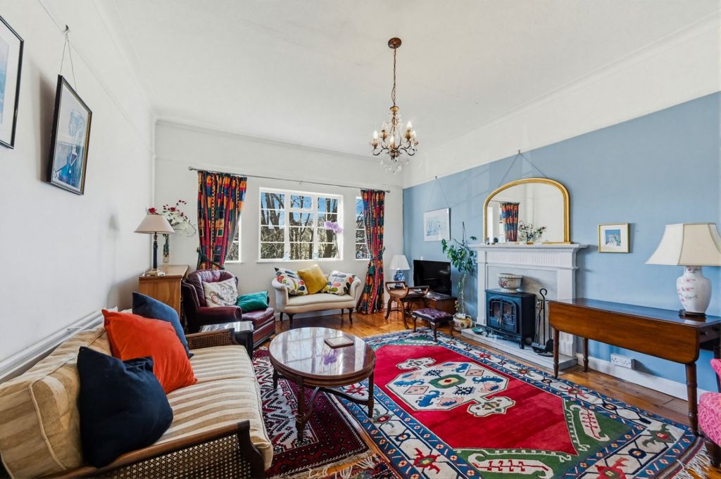 Additional image 2 of 3 bed flat for saleHayne Road, Beckenham BR3