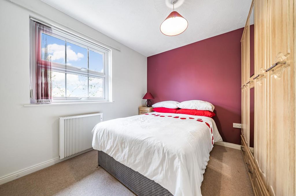 Additional image 8 of 3 bed flat for saleGravel Hill Road, Yate, Bristol BS37