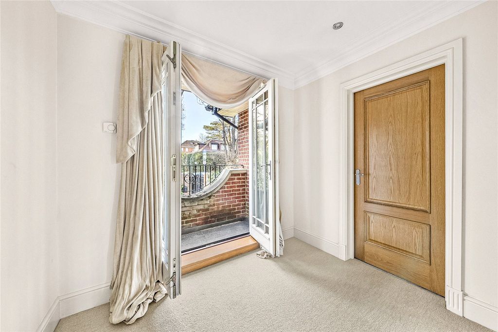 Additional image 21 of 5 bed detached house for saleQuinta Drive, Barnet EN5