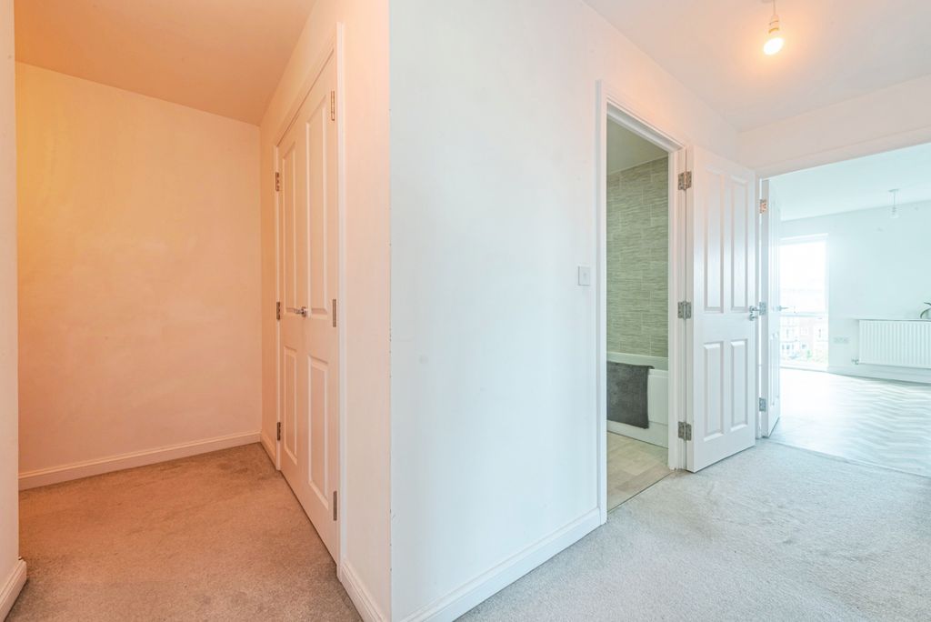 Additional image 4 of 2 bed flat for sale1 Strong Drive, Basingstoke RG21