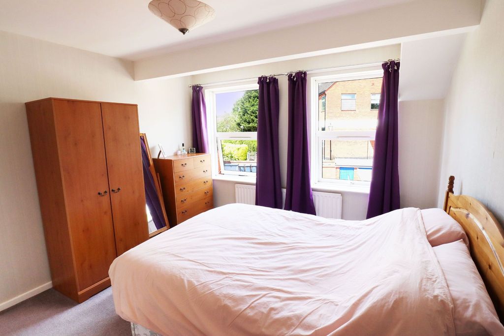 Additional image 11 of 2 bed flat for saleStratford Road, Alcester B49