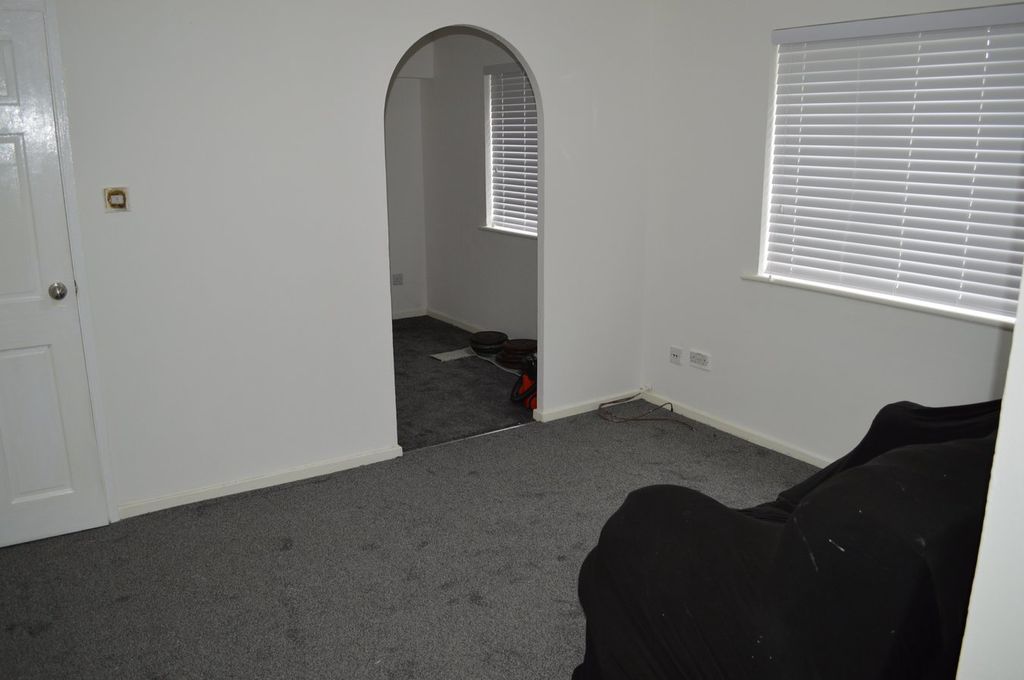 Additional image 8 of 1 bed flat for saleFerro Road, Rainham RM13
