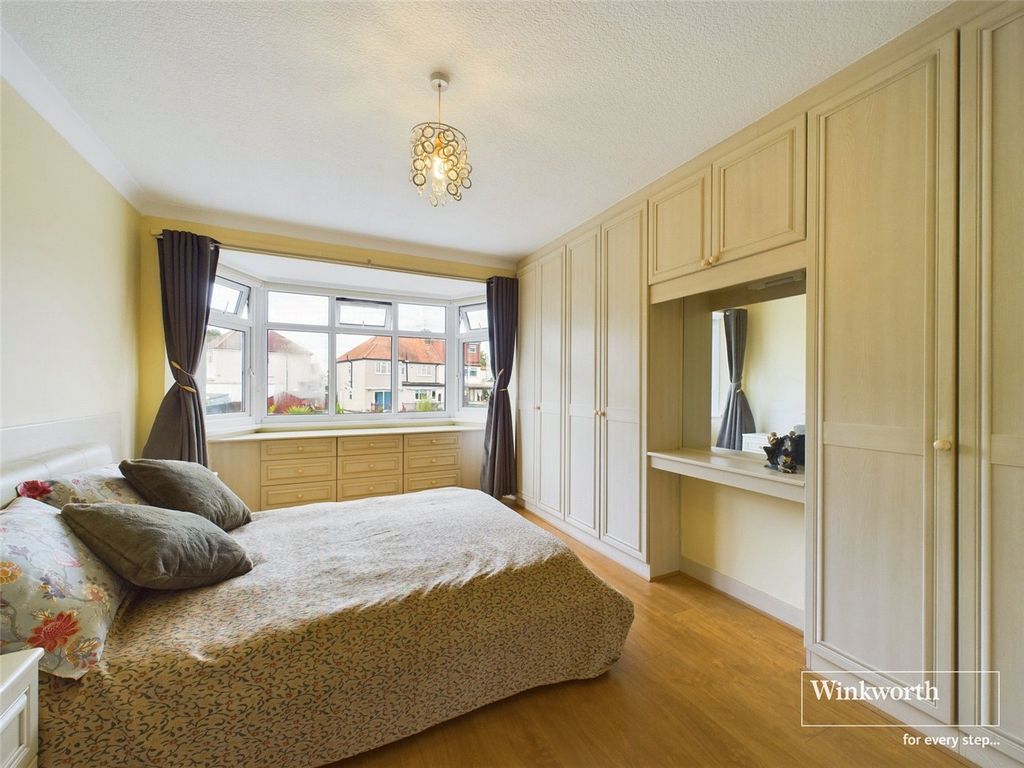 Additional image 6 of 5 bed semi-detached house for saleConiston Gardens, Kingsbury, London NW9