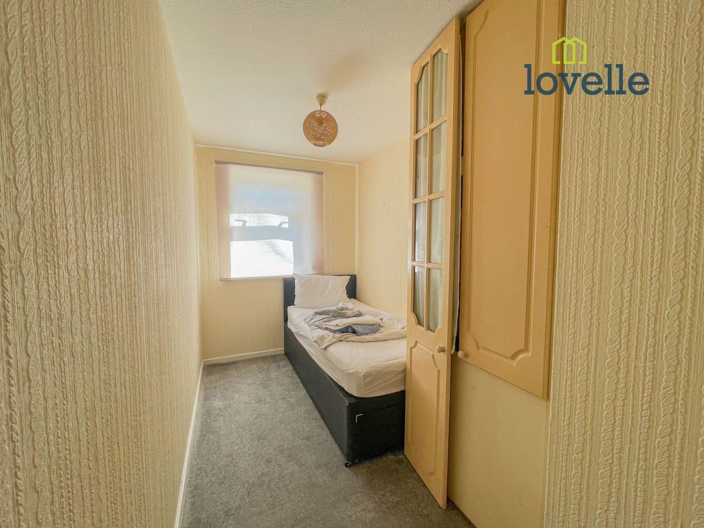 Additional image 6 of 2 bed flat for salePinewood Crescent, Grimsby DN33