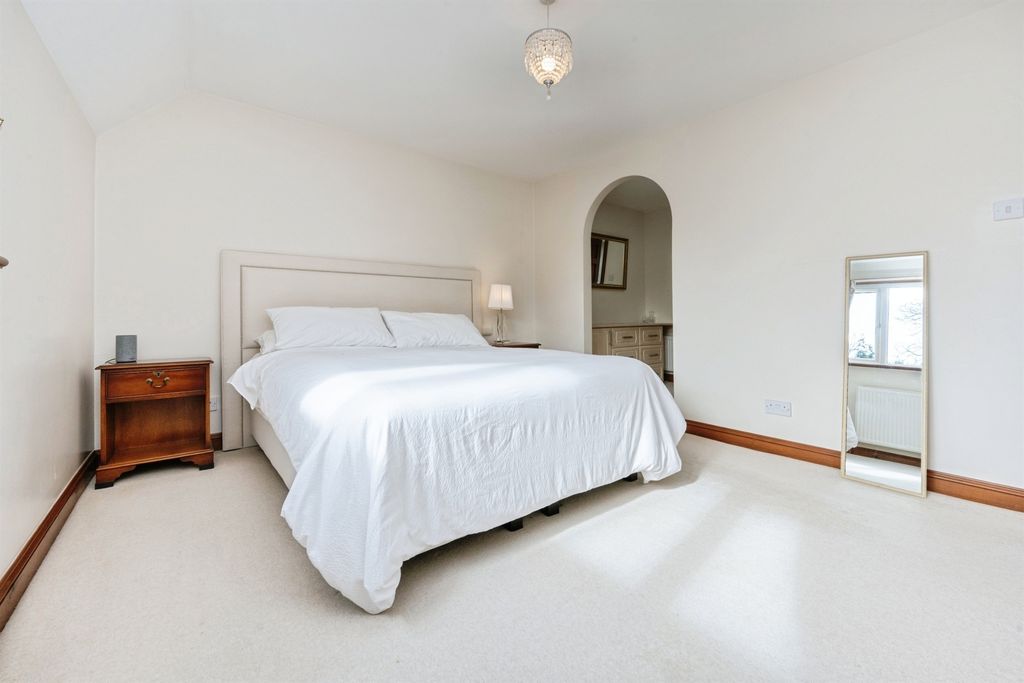Additional image 17 of 4 bed detached house for saleSchool Lane, Weston Turville, Aylesbury HP22