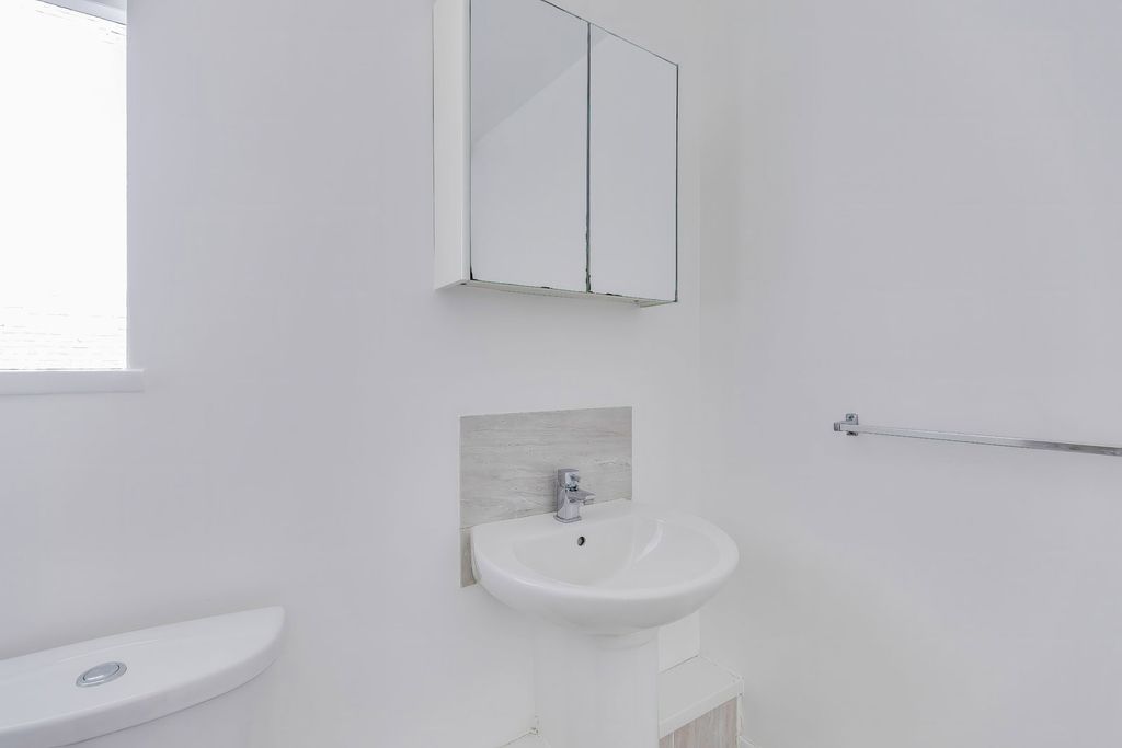 Additional image 8 of 1 bed flat for salePen-Y-Lan Road, Penylan, Cardiff CF23