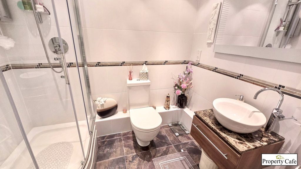 Additional image 7 of 3 bed flat for saleBedford Avenue, Bexhill-On-Sea TN40