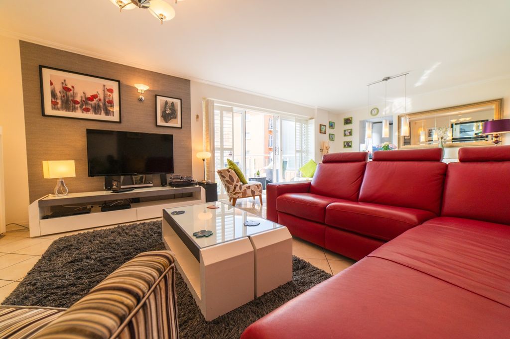 Additional image 2 of 2 bed flat for saleLynton Court, Cardiff Bay CF10