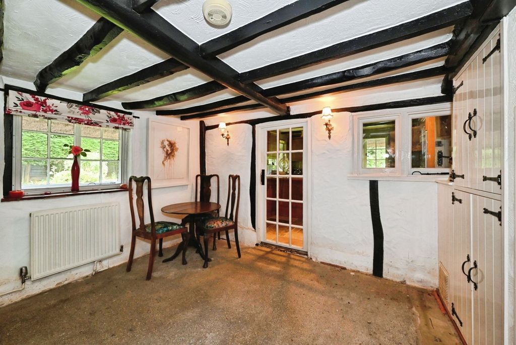 Additional image 8 of 4 bed cottage for sale36A Elm Road, Reading RG6