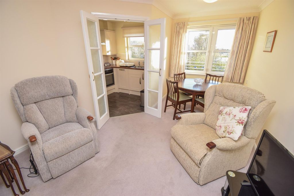 Additional image 6 of 2 bed flat for saleFlat 62, Clachnaharry Court, Inverness IV3