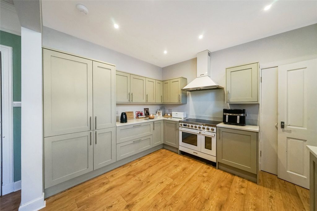 Additional image 7 of 4 bed semi-detached house for saleClackmannan Road, Alloa, Clackmannanshire FK10