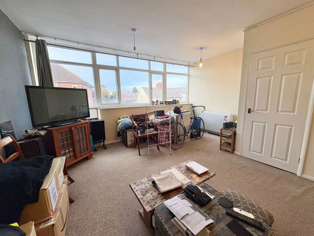 Additional image 4 of 2 bed flat for saleBrowns Lane, Dordon, Tamworth B78