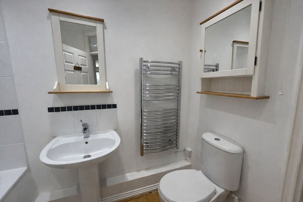 Additional image 6 of 2 bed flat for saleGravel Hill Road, Yate, Bristol BS37