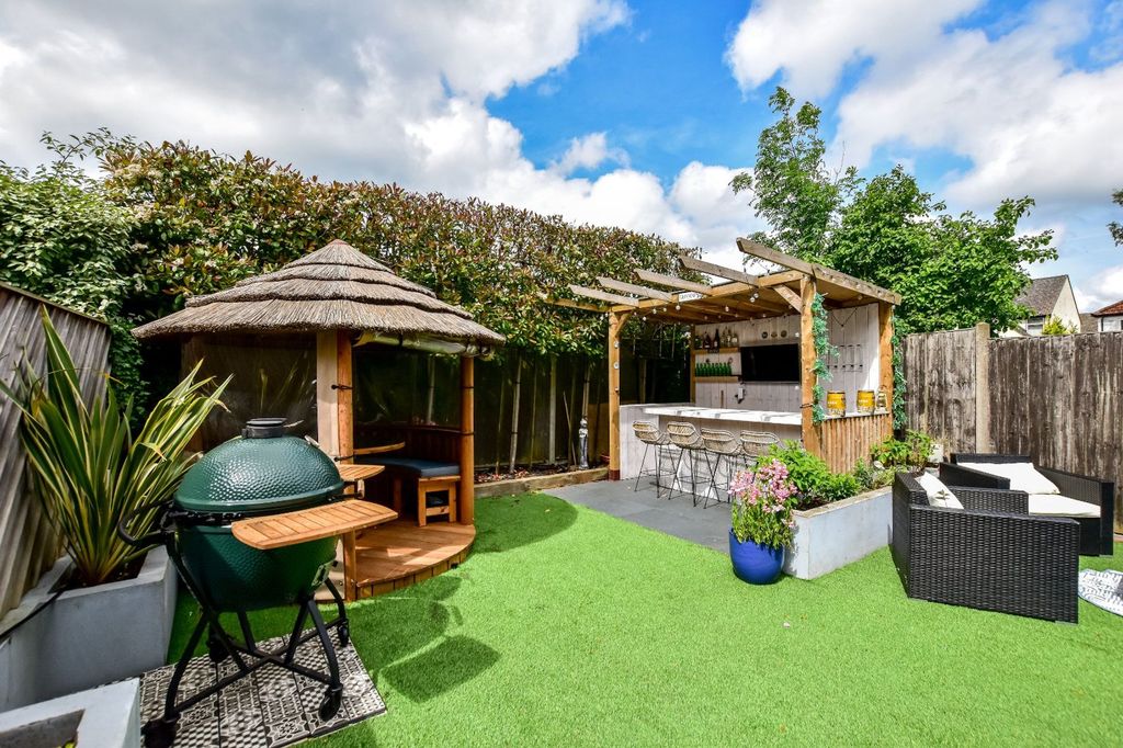 Additional image 29 of 4 bed detached house for saleAdrian Road, Abbots Langley WD5