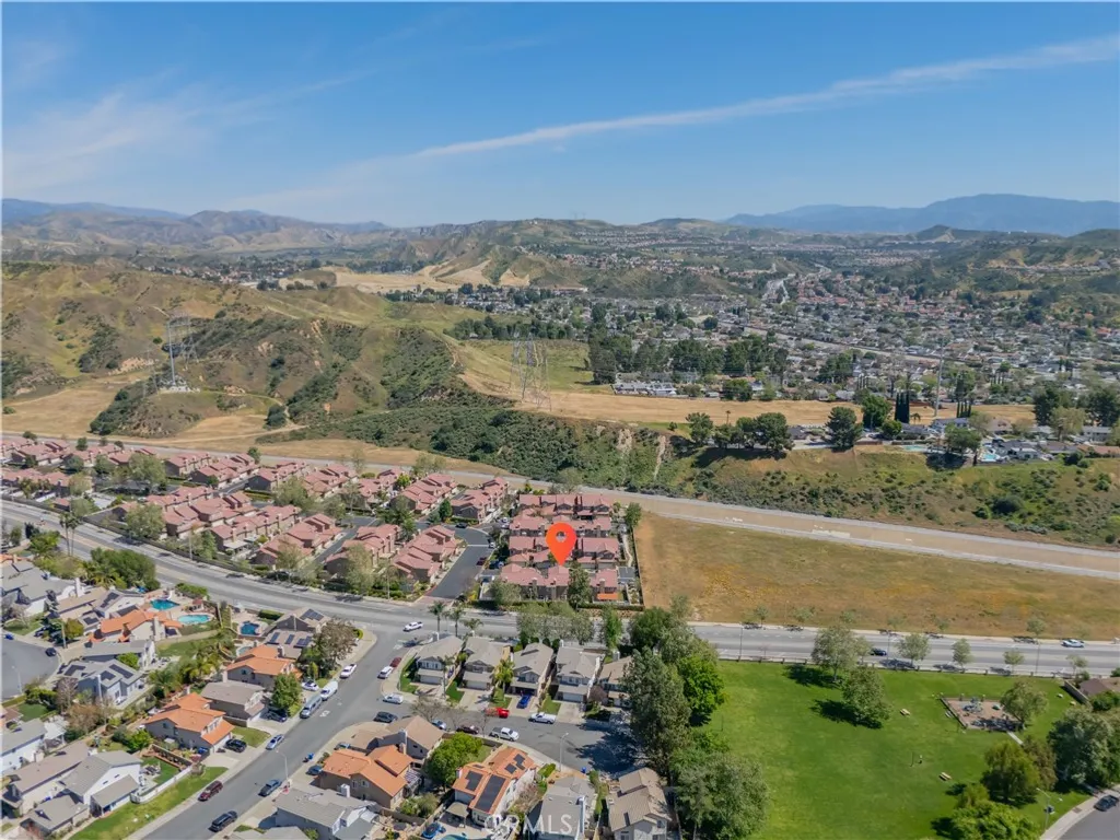 Additional image 40 of 28102 Bobwhite Cir Unit 3, Saugus, CA 91350