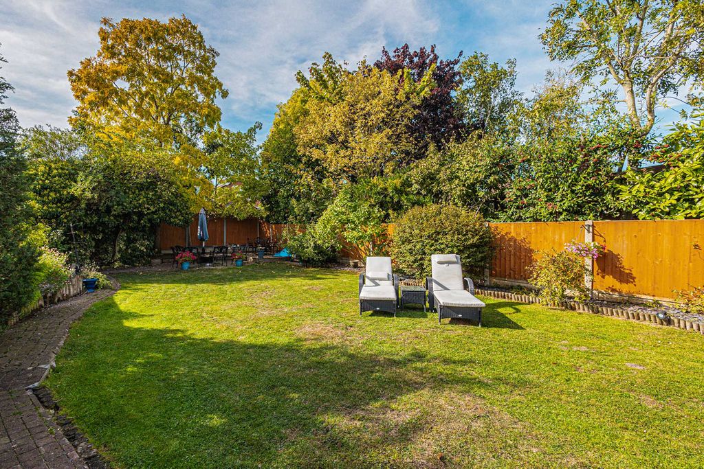 Additional image 41 of 5 bed detached house for saleHigh Road, Benfleet SS7