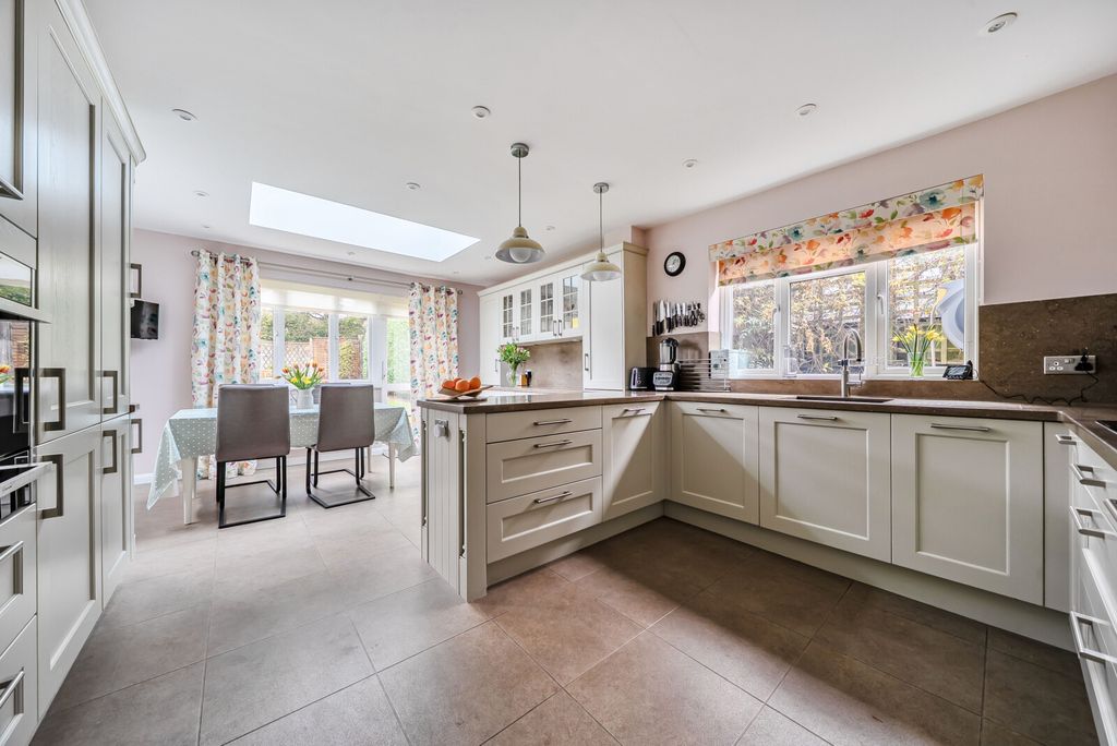 Additional image 10 of 5 bed detached house for saleHillside Road, Aldershot GU11