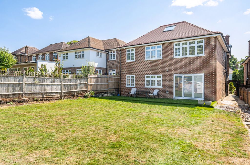 6 bed detached house for saleKenwood Drive, Beckenham BR3