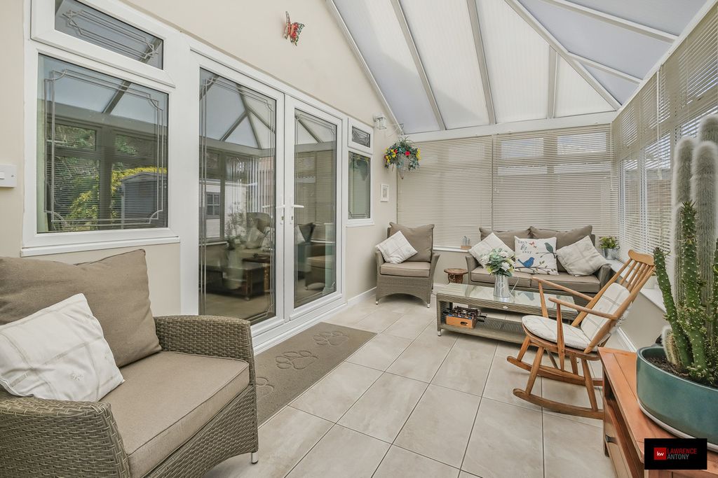 Additional image 5 of 5 bed detached house for saleLee Chapel Lane, Basildon SS16