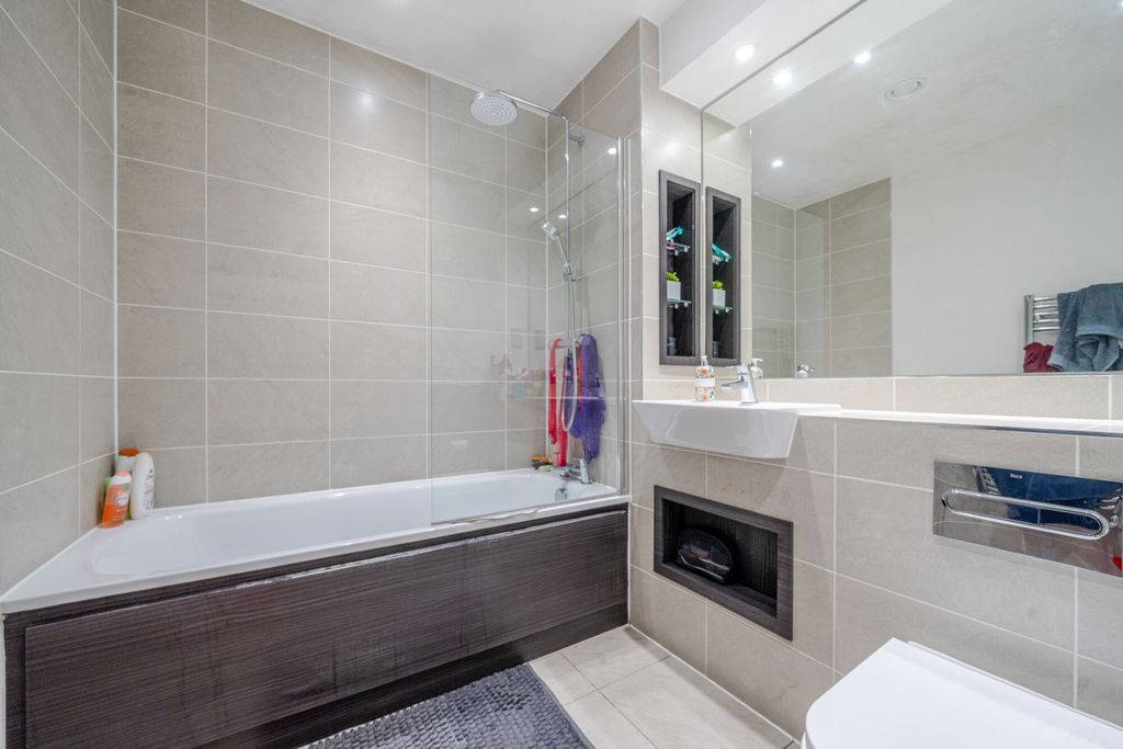 Additional image 15 of 3 bed flat for saleRegal Walk, Bexleyheath DA6